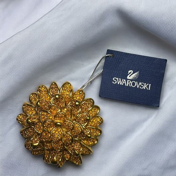 SWAROVSKI Topaz Crystal Chrysanthemum Flower Brooch Retired NWT, Gold Plated